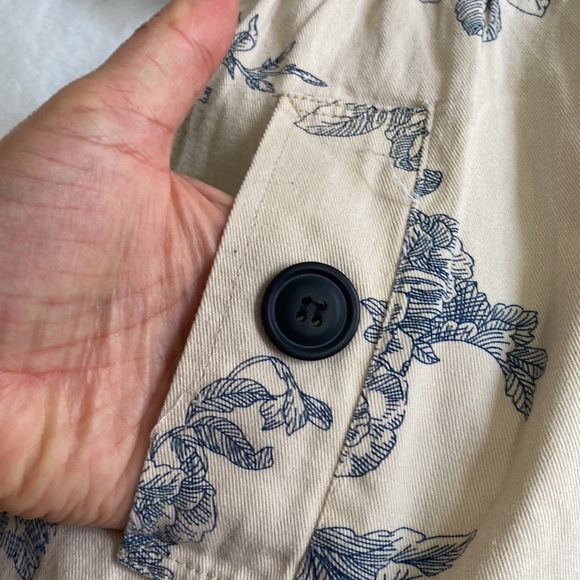 Floral Girl’s Coat with Hoodie Size 7 and up - Picture 5 of 13